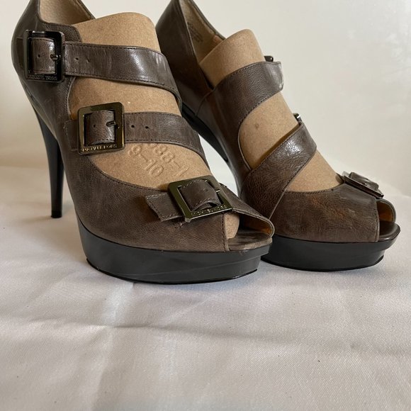 MICHAEL KORS LEATHER  PLATFORM SIZE 10 - Picture 6 of 15